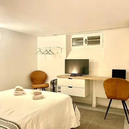 Maison Foch Bed & Breakfast *