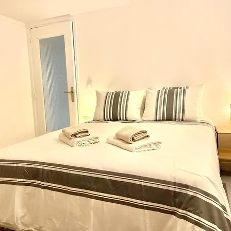 Maison Foch Bed & Breakfast Meaux